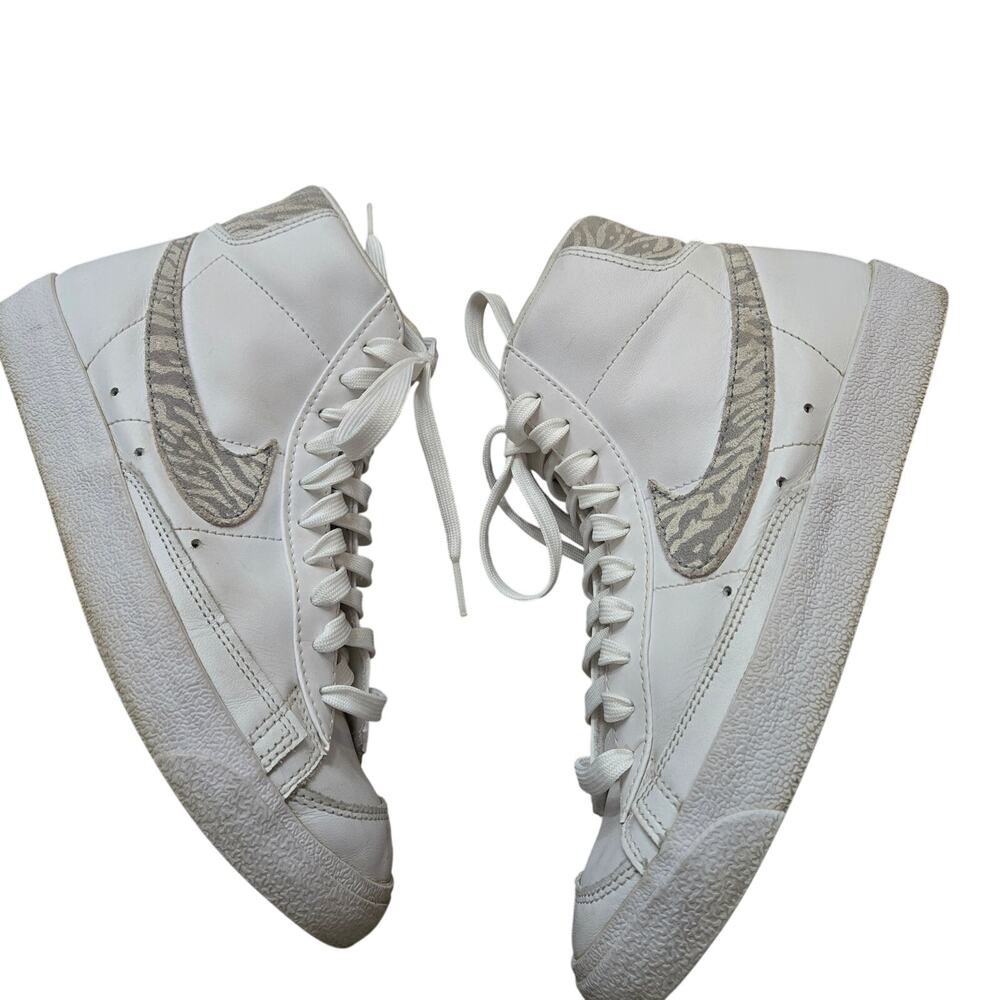 Nike Women's Blazer Mid '77 SE "Zebra" size 8